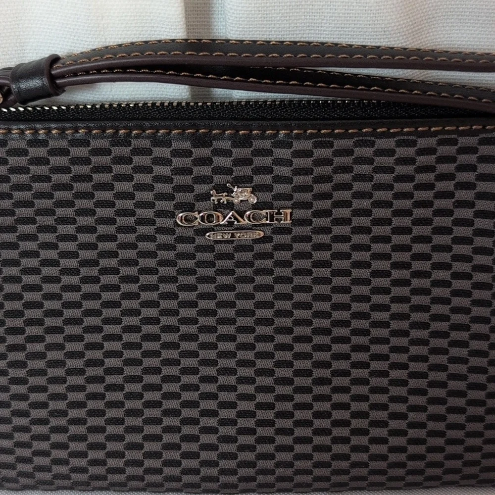 Coach Gray And Black Jacquard Wristlet NWT - Picture 3 of 6